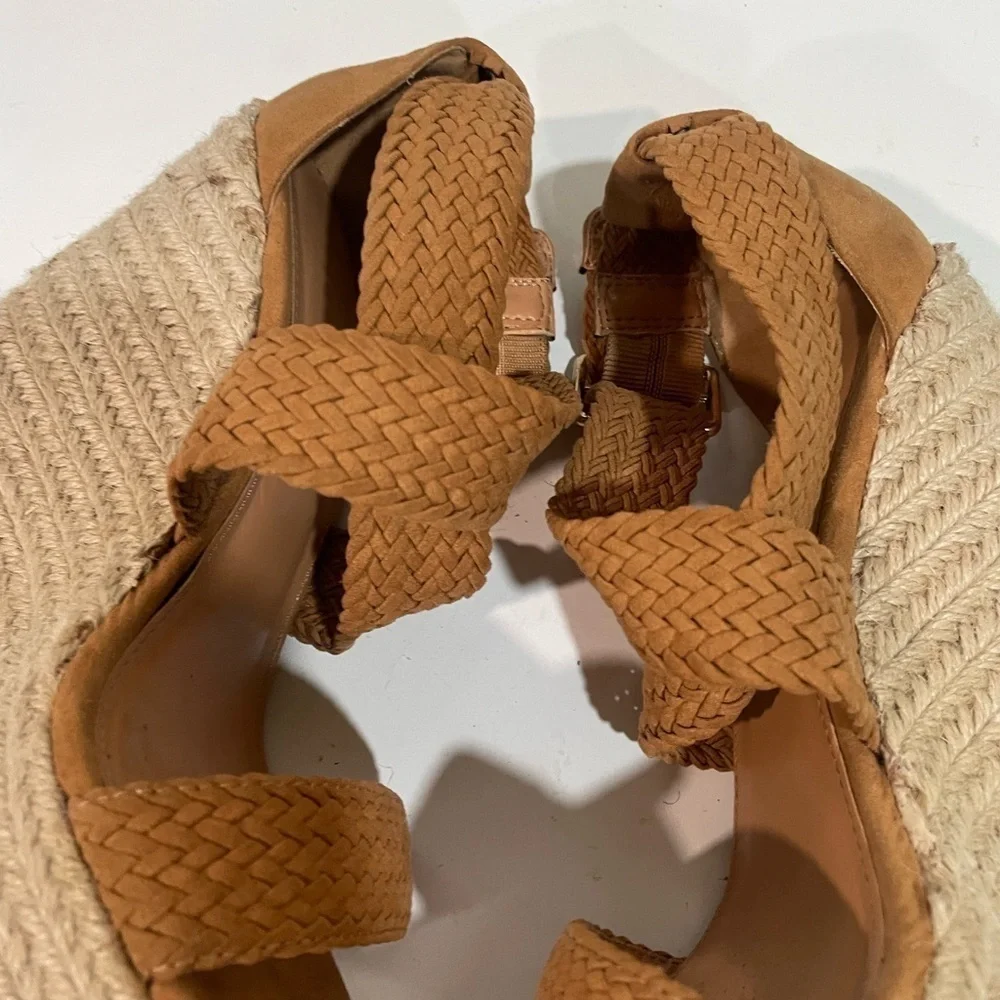 CHARLOTTE RUSSE tan braided open toe platform wedge size 8